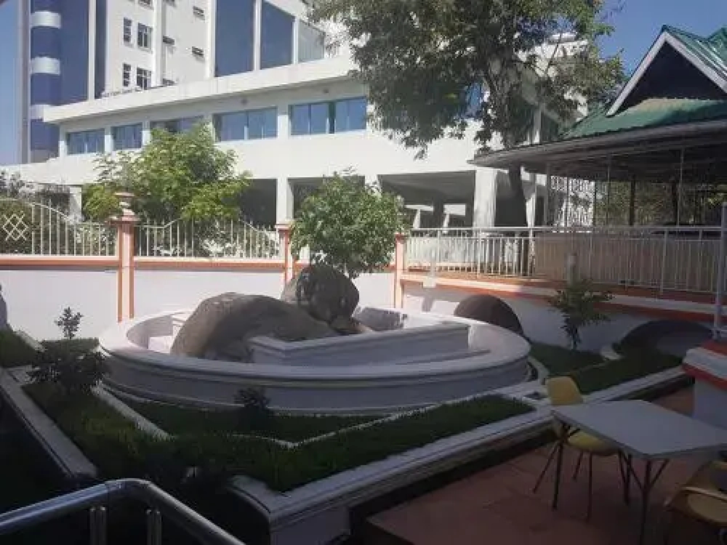 Holmand Hotel