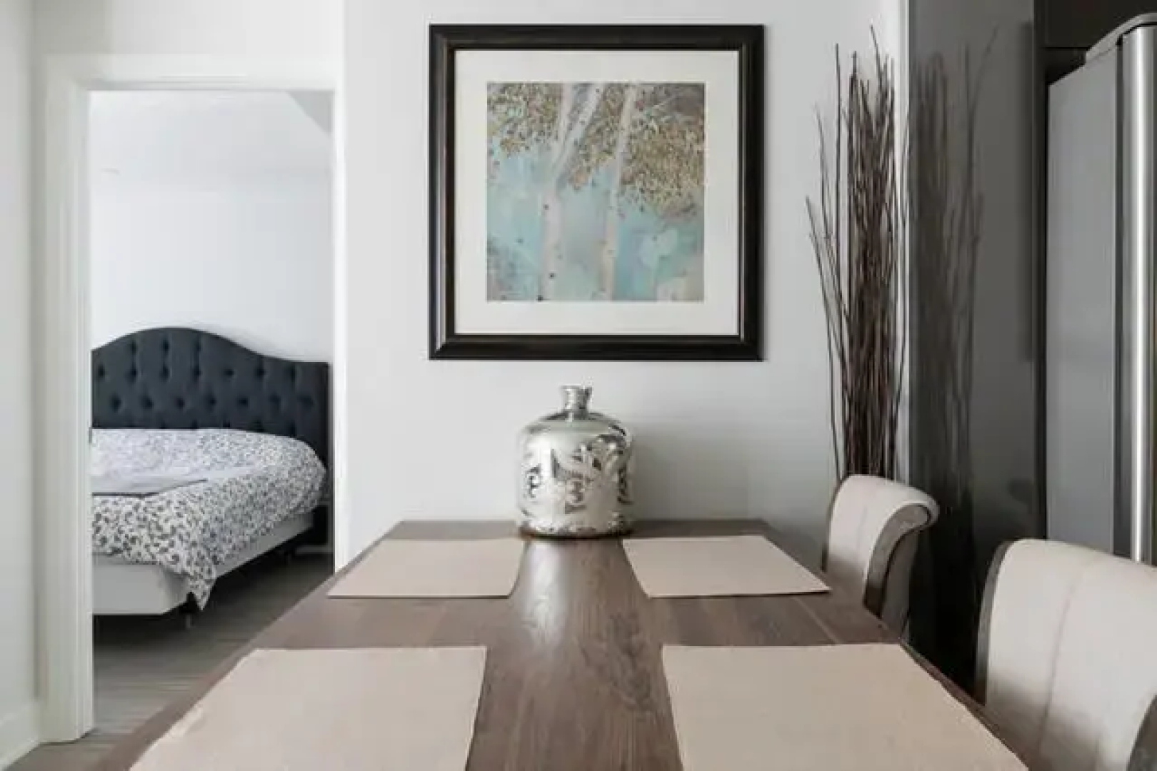 LM Stays - Condo in the Glebe