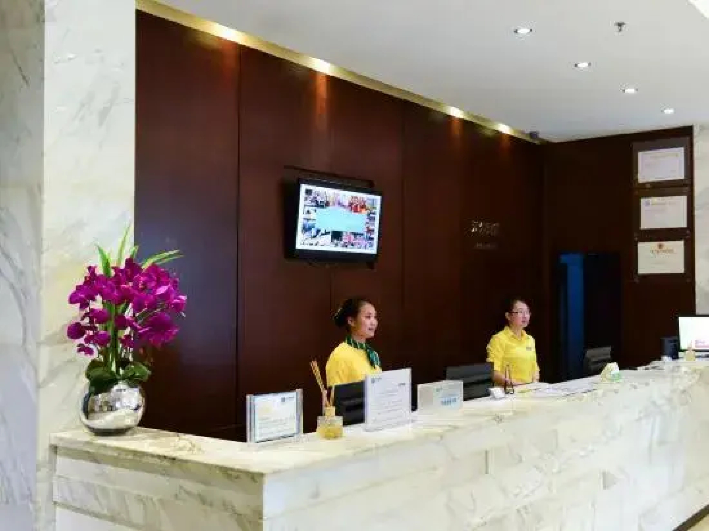 City Comfort Inn Qinzhou Walmart