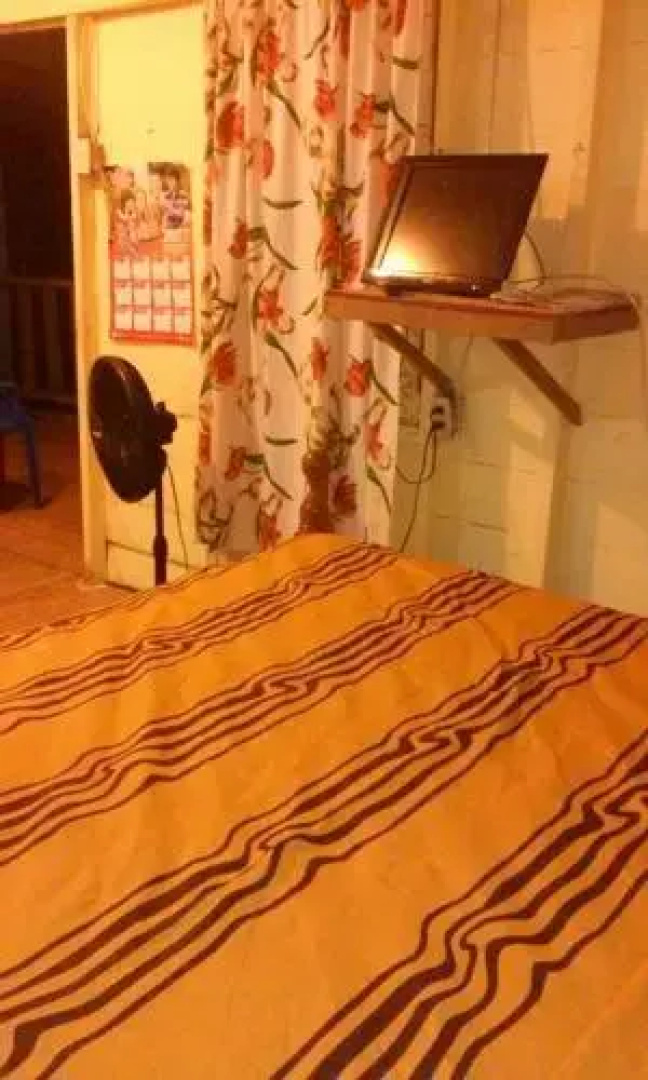 Flomon's Guest House