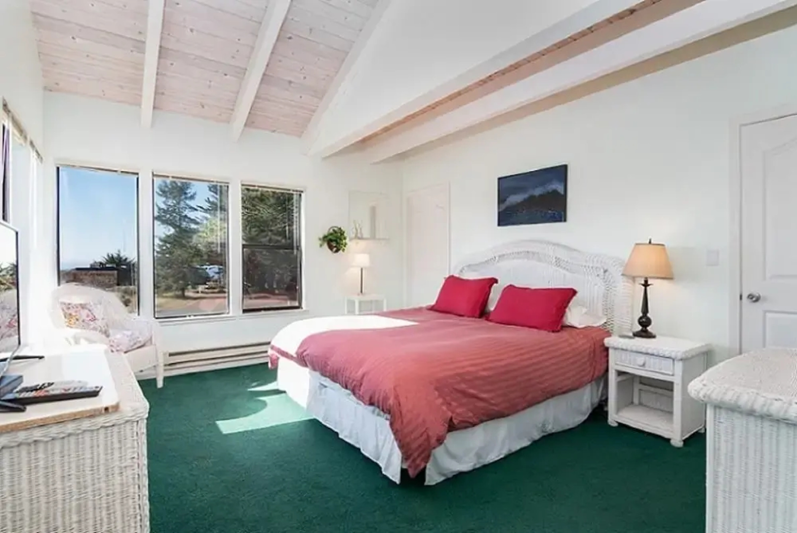 Rosebud 3 Br home by RedAwning