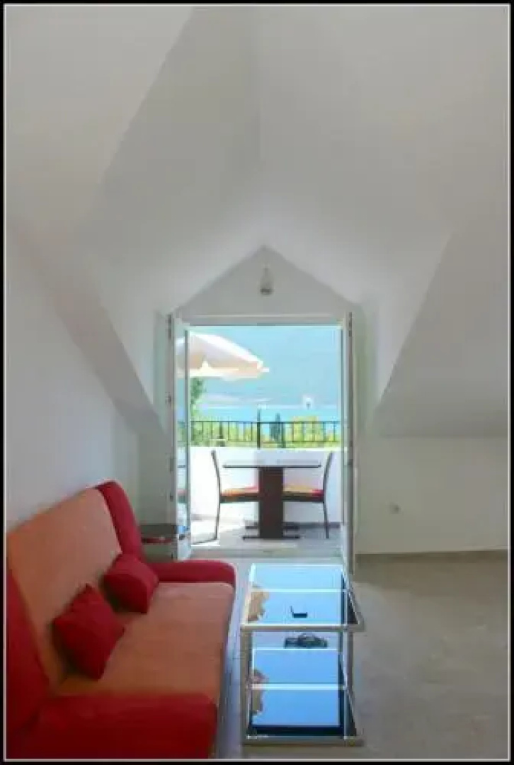 Montra Apartments