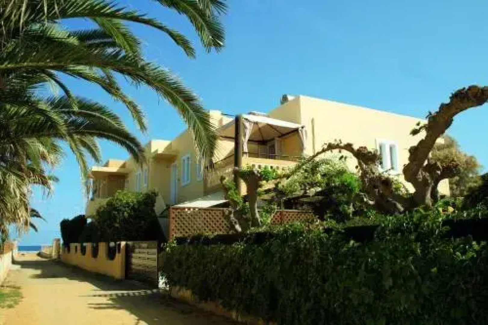 Ariana Studios and Apartments