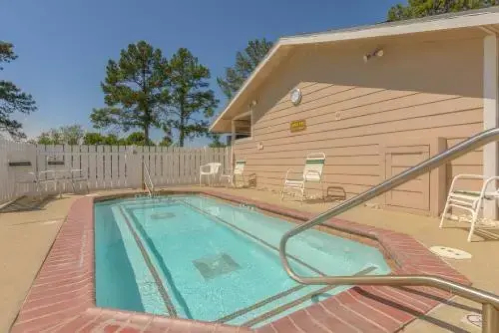 Lake Conroe One-Bedroom Cabin 4