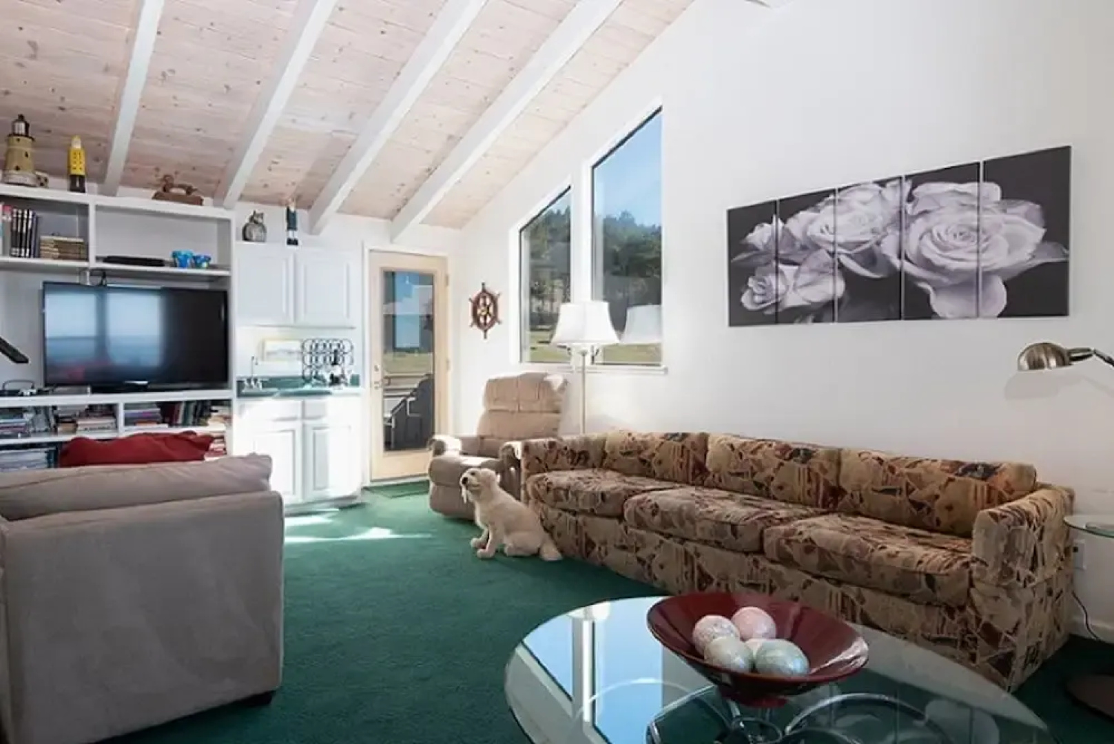 Rosebud 3 Br home by RedAwning