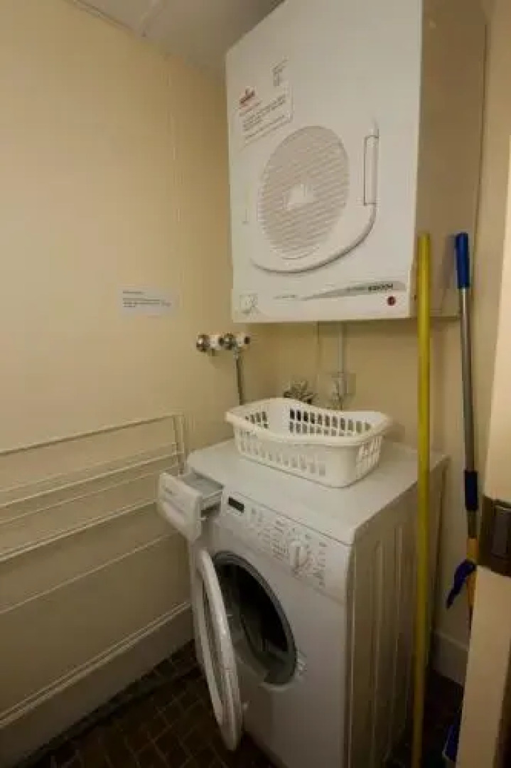 Beachpoint, Unit 401, 28 North Street