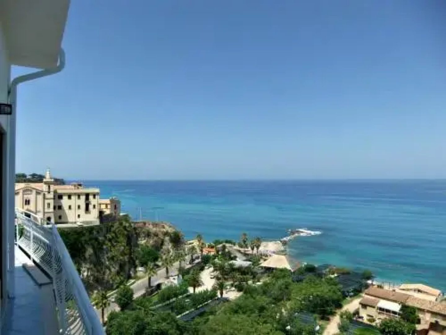 Bella Tropea Suite