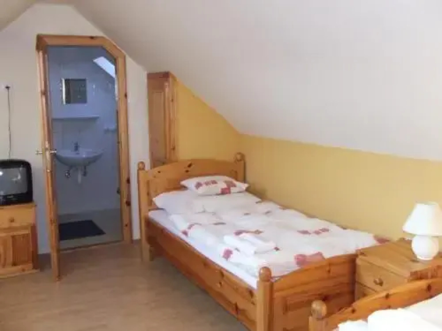 Hegyalja Gyöngyszeme Panzió