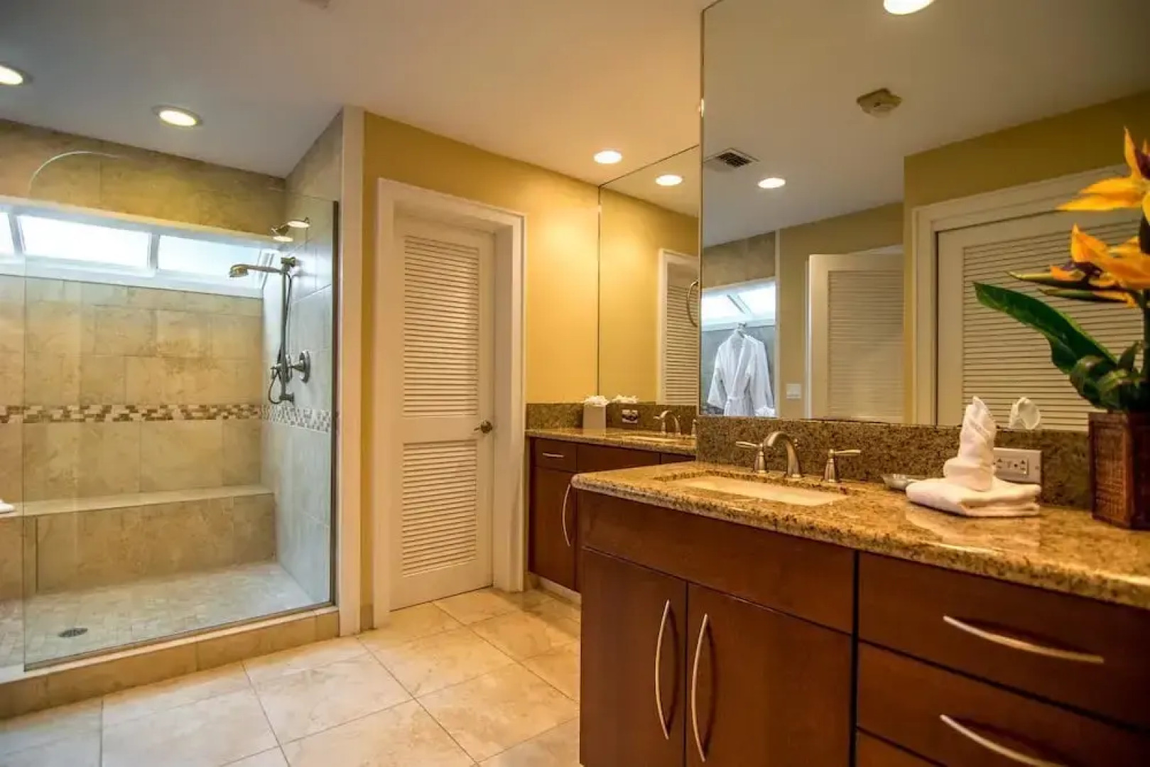 Bay Villa 21G4 Gold Beach Front by RedAwning