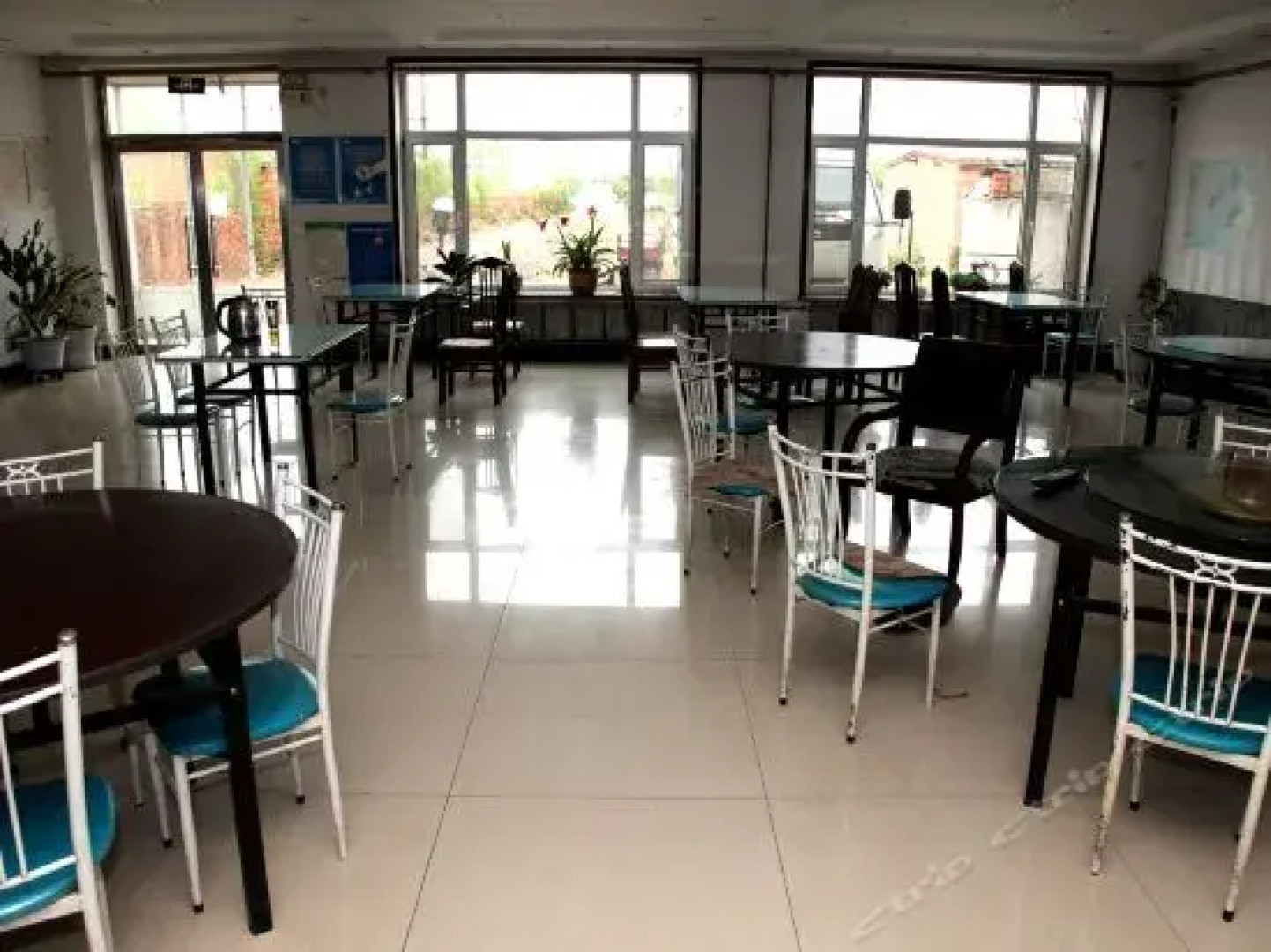 Jinzhou Shuangming Inn