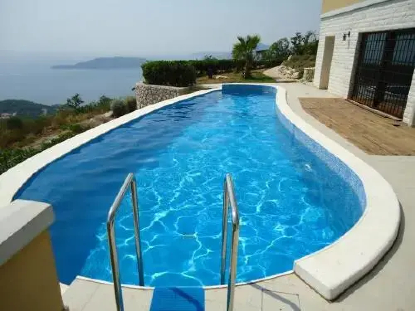 Lux Villa
