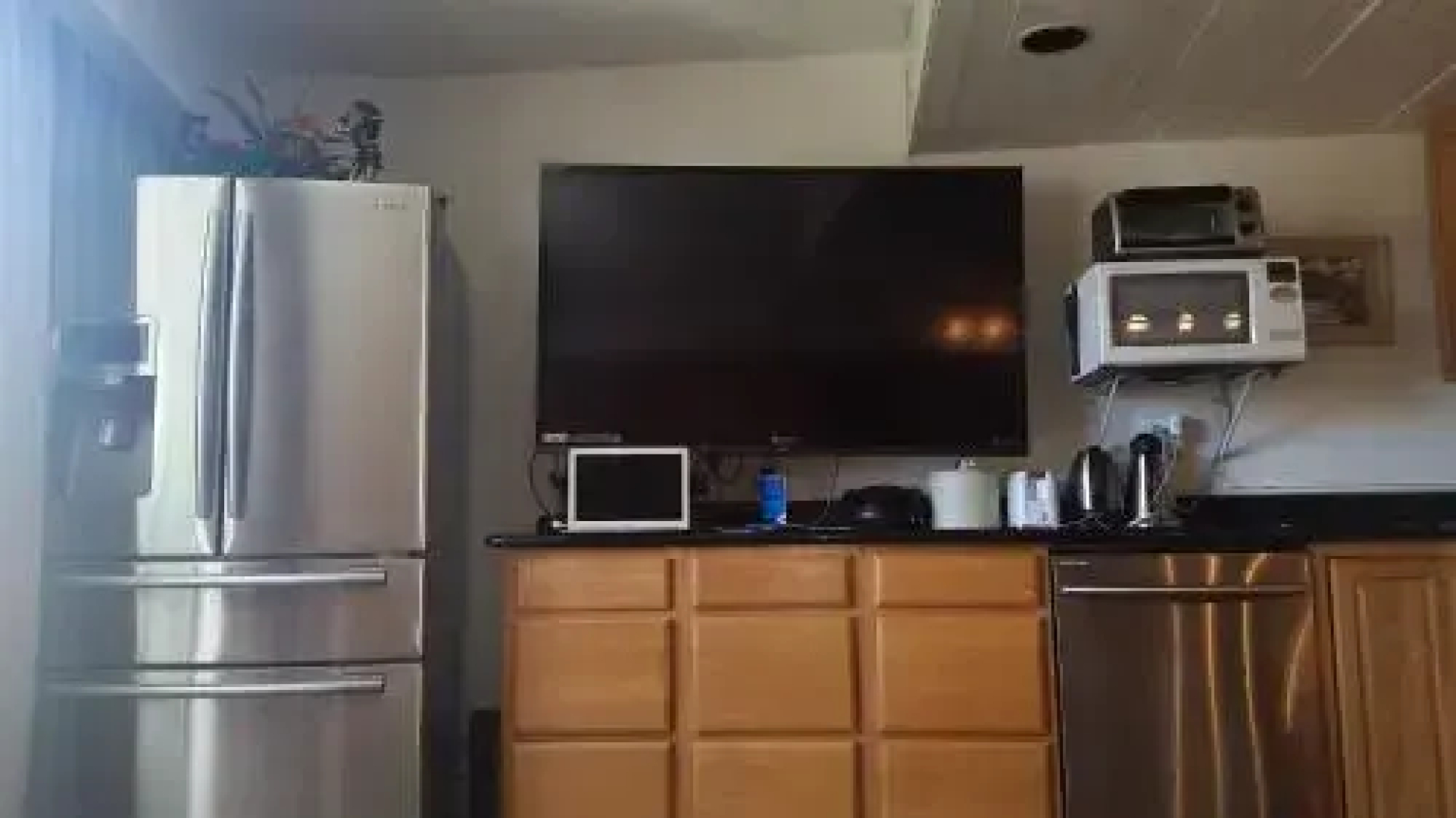 Waikiki Beach Apartments #1409