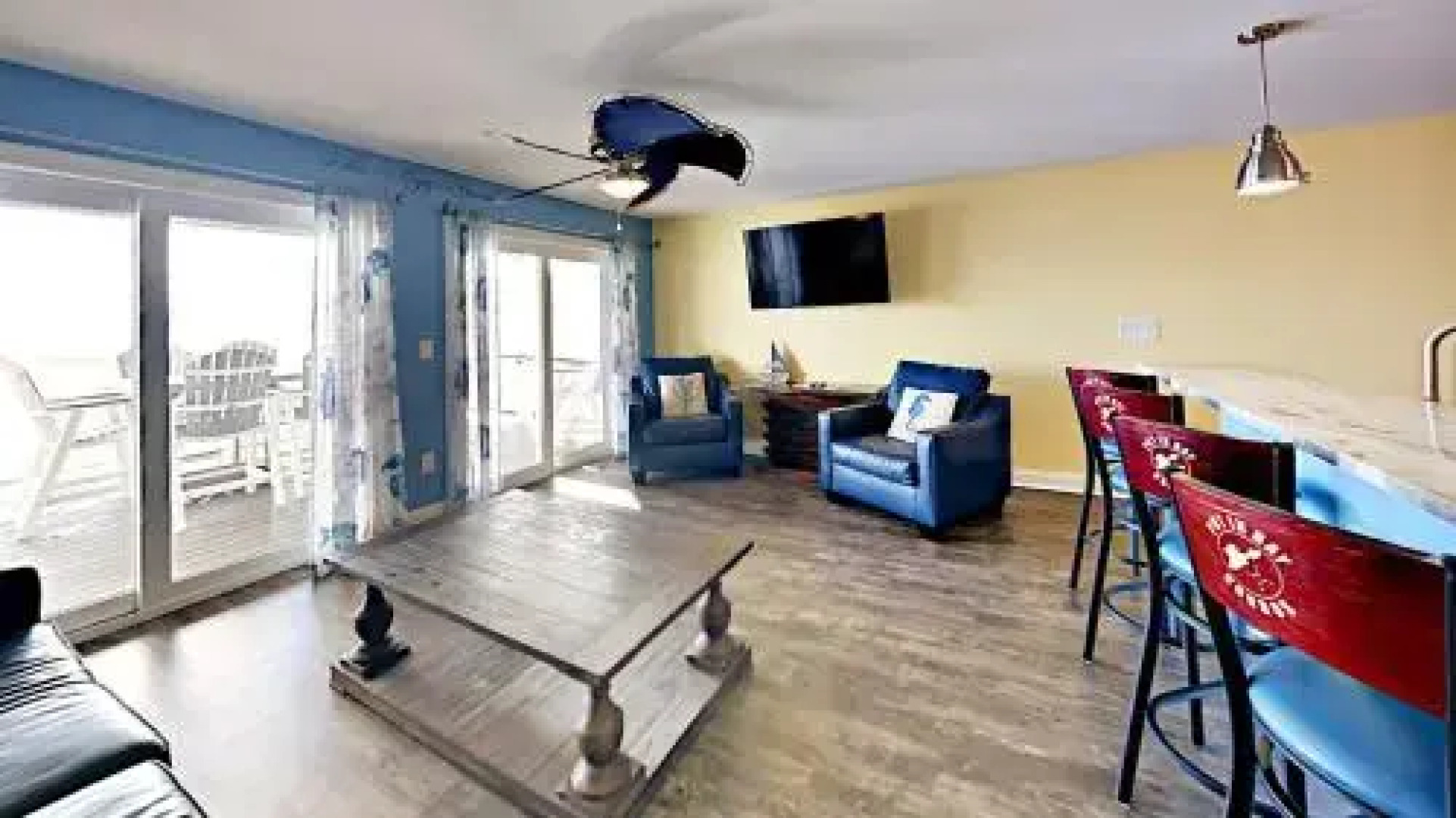 Put-in-Bay Waterfront Condo #109