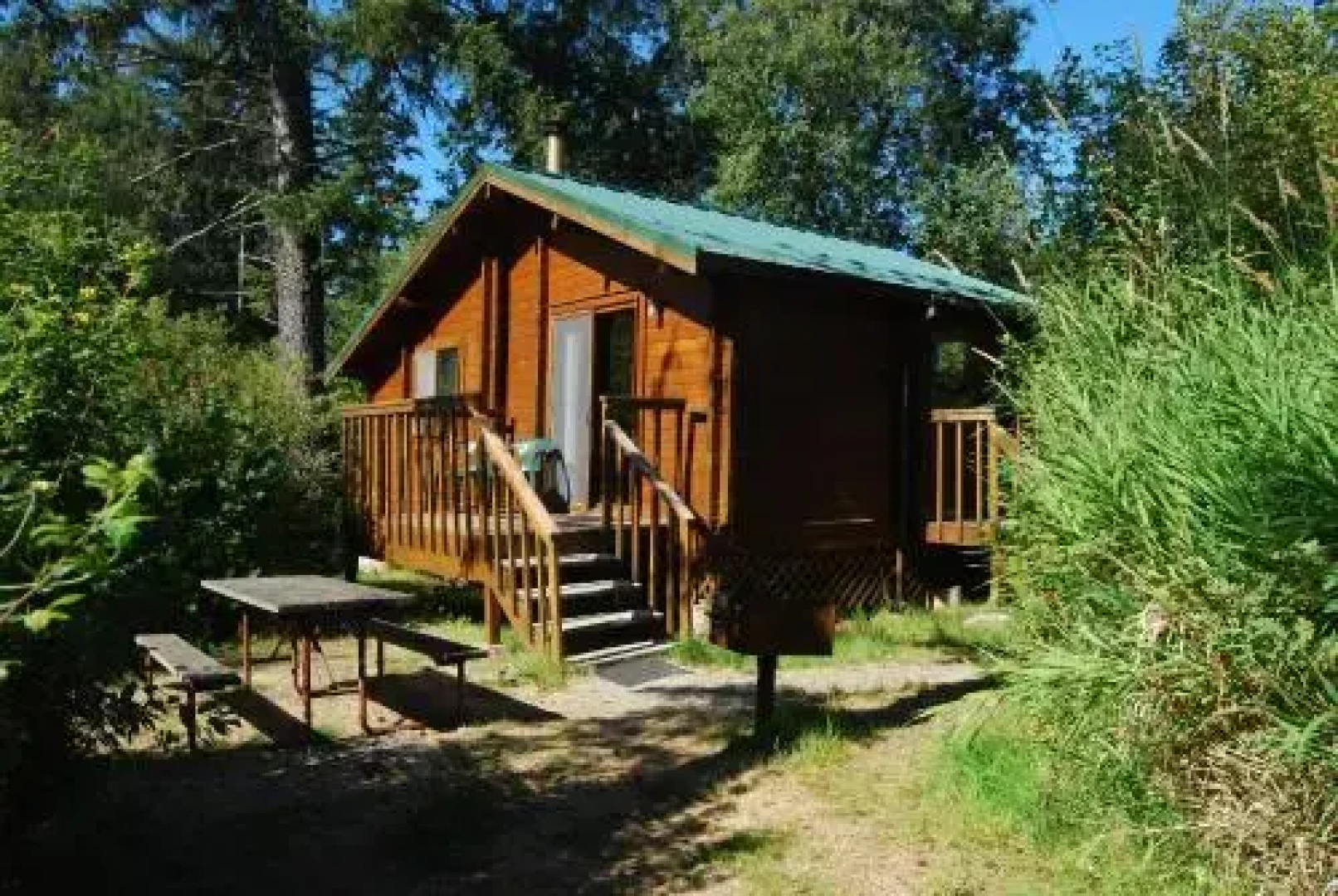 La Conner Camping Resort Wheelchair Accessible Cabin 16