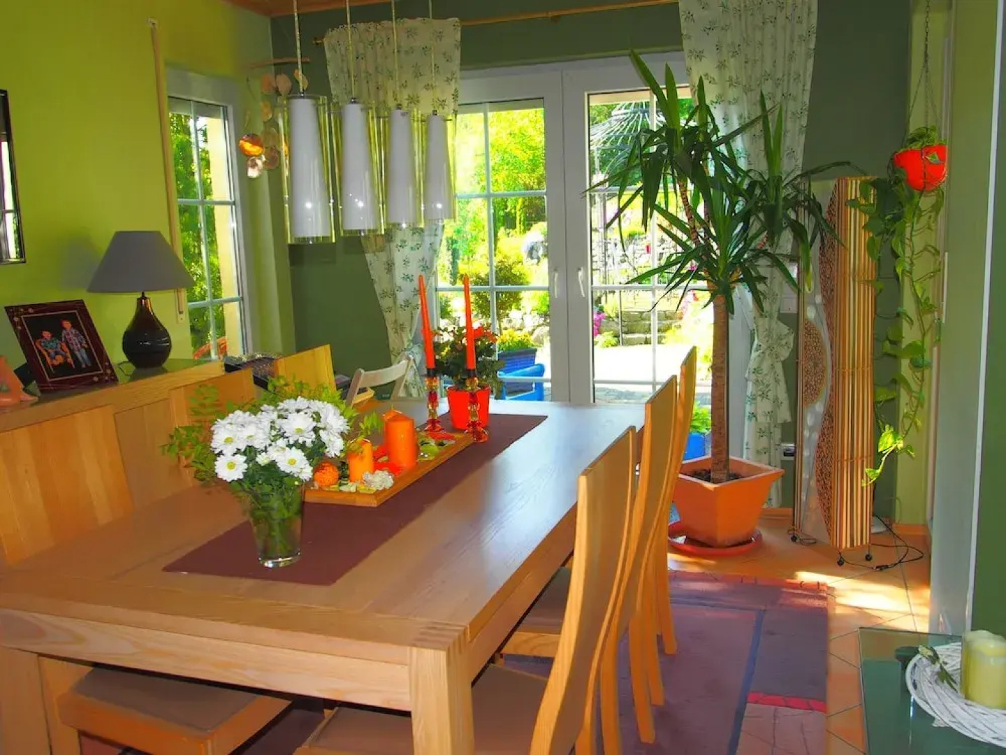 Eifelferien - Gaestezimmer, Ferienwohnungen - Haus Eden