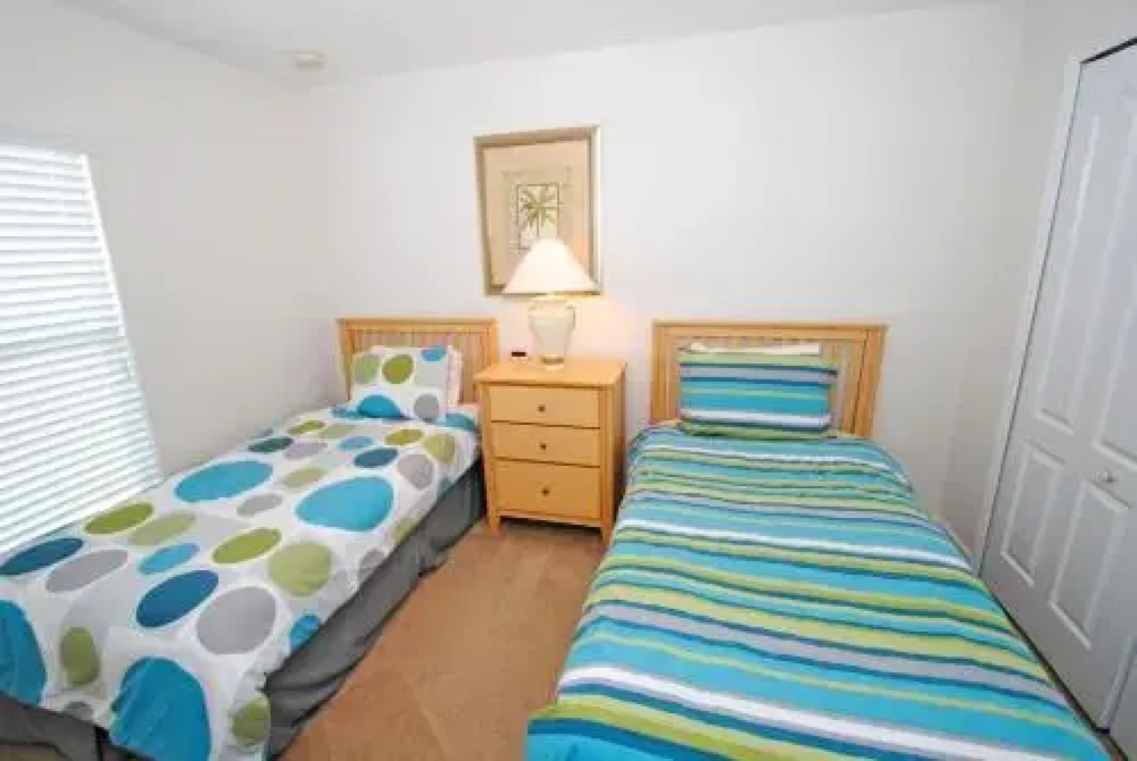 304OBC Hastings Boulevard 4 Br villa by RedAwning