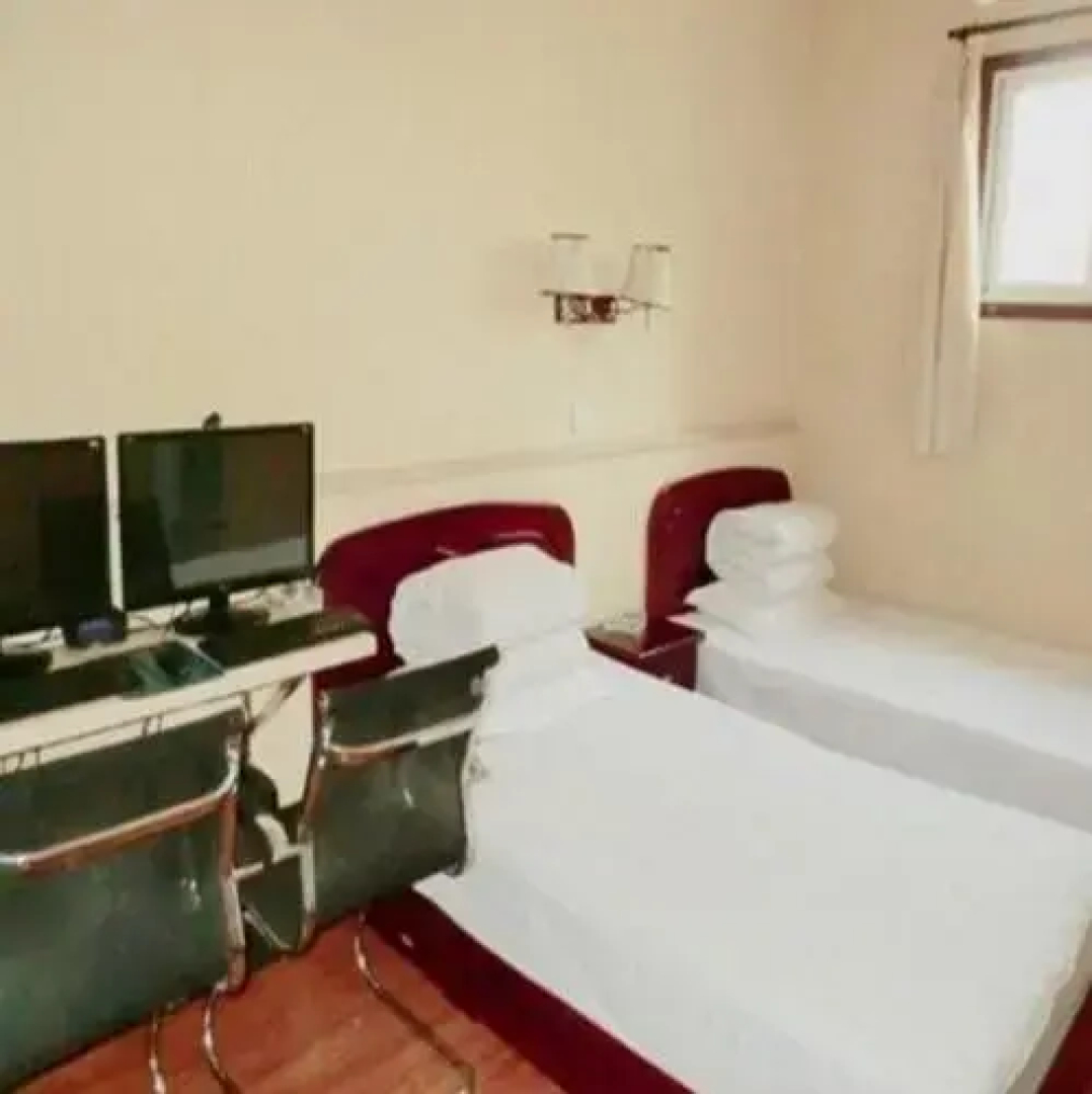 Chifeng Tianfu Youth Hostel Pedestrian Street Branch