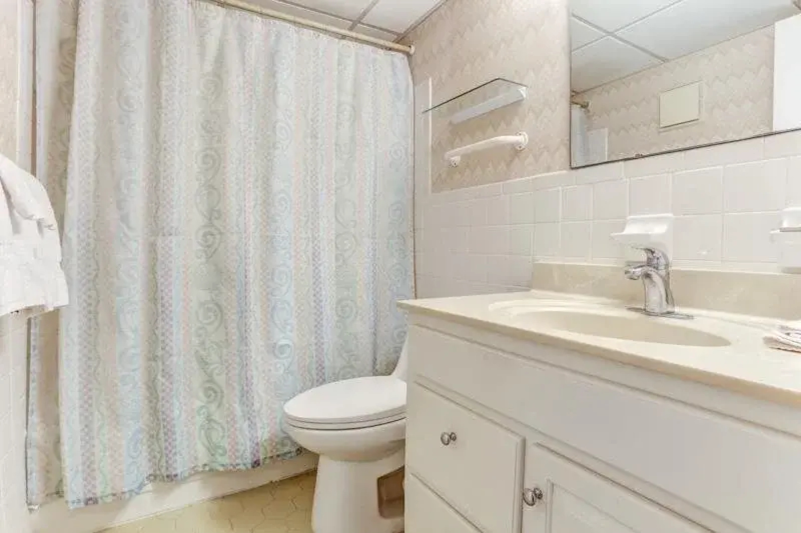 Convenience Direct Oceanfront Condo with Private Balcony by RedAwning