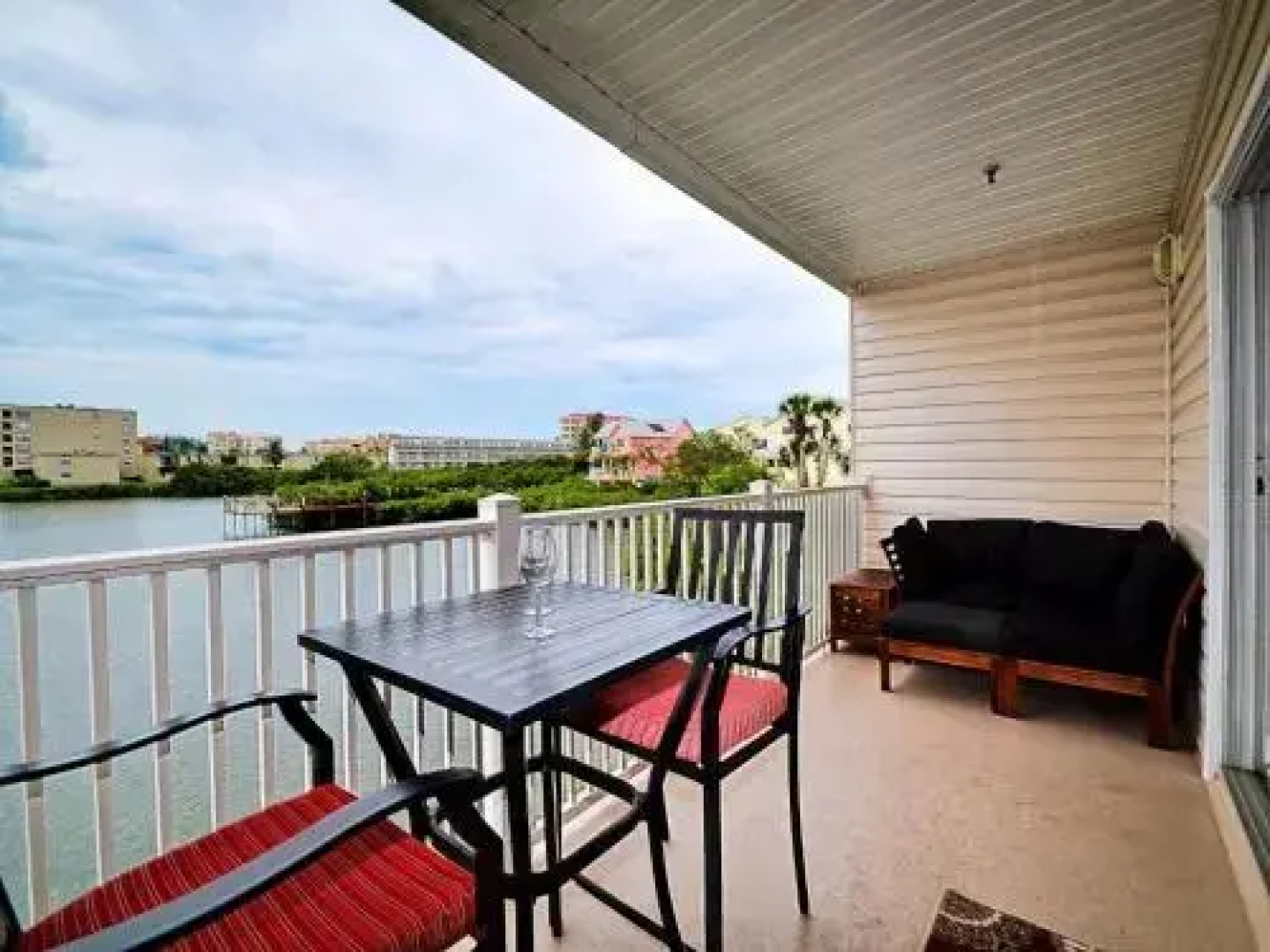 Captain's Cove 304