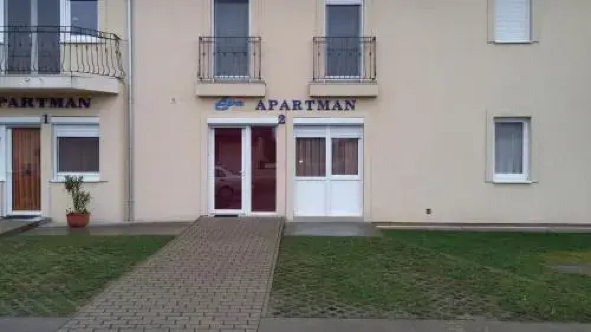 Éva Apartman