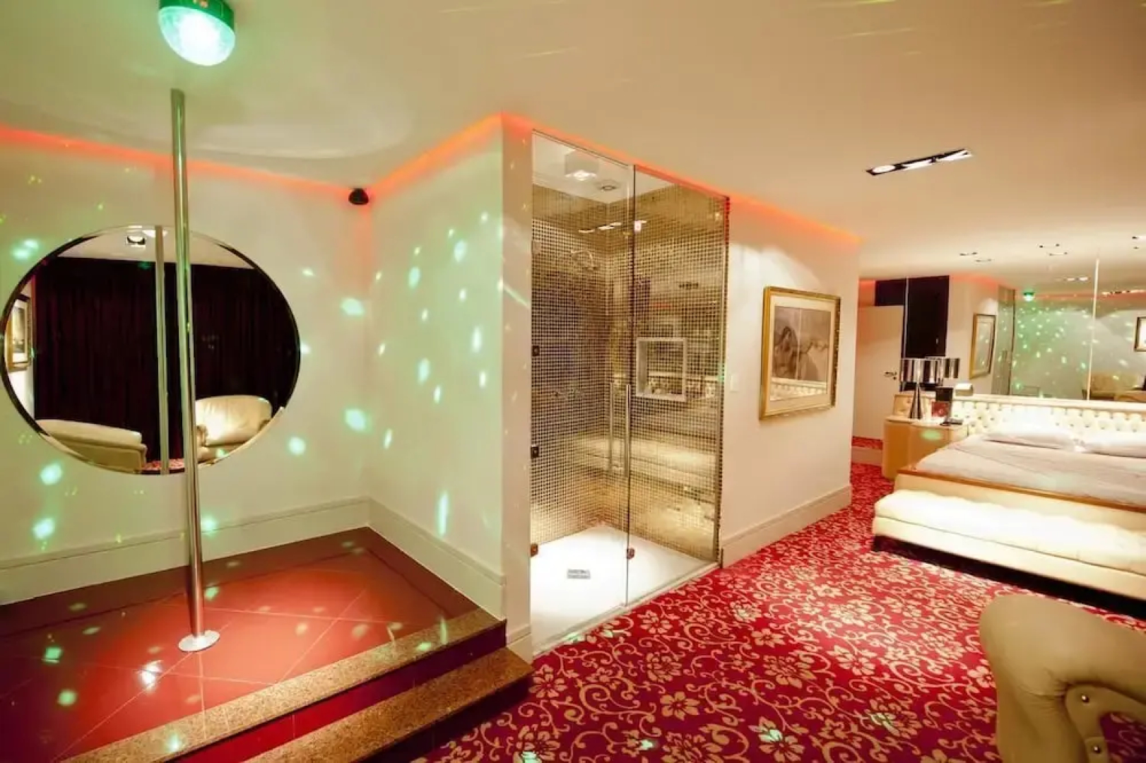 Eden Motel - Adults Only