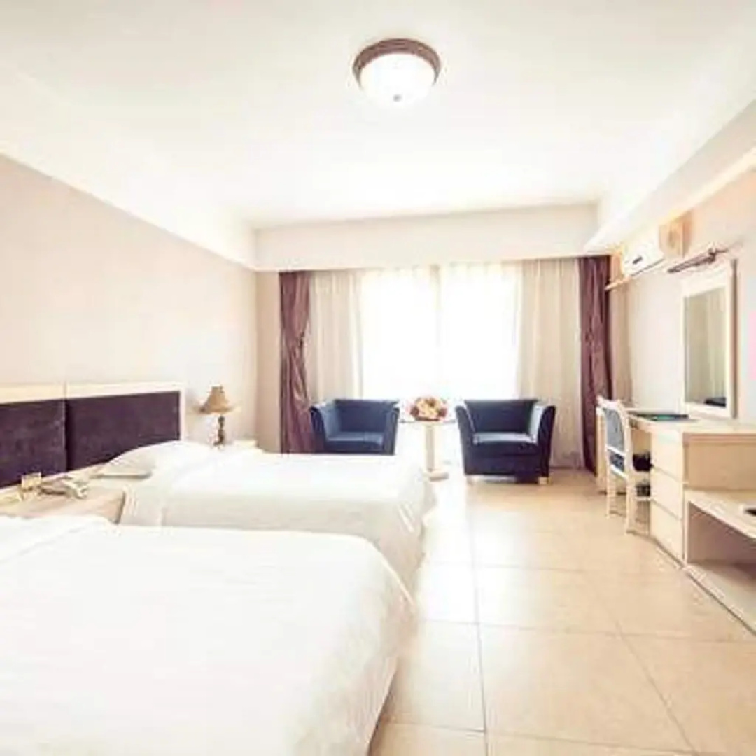 Longxing Holiday Hotel