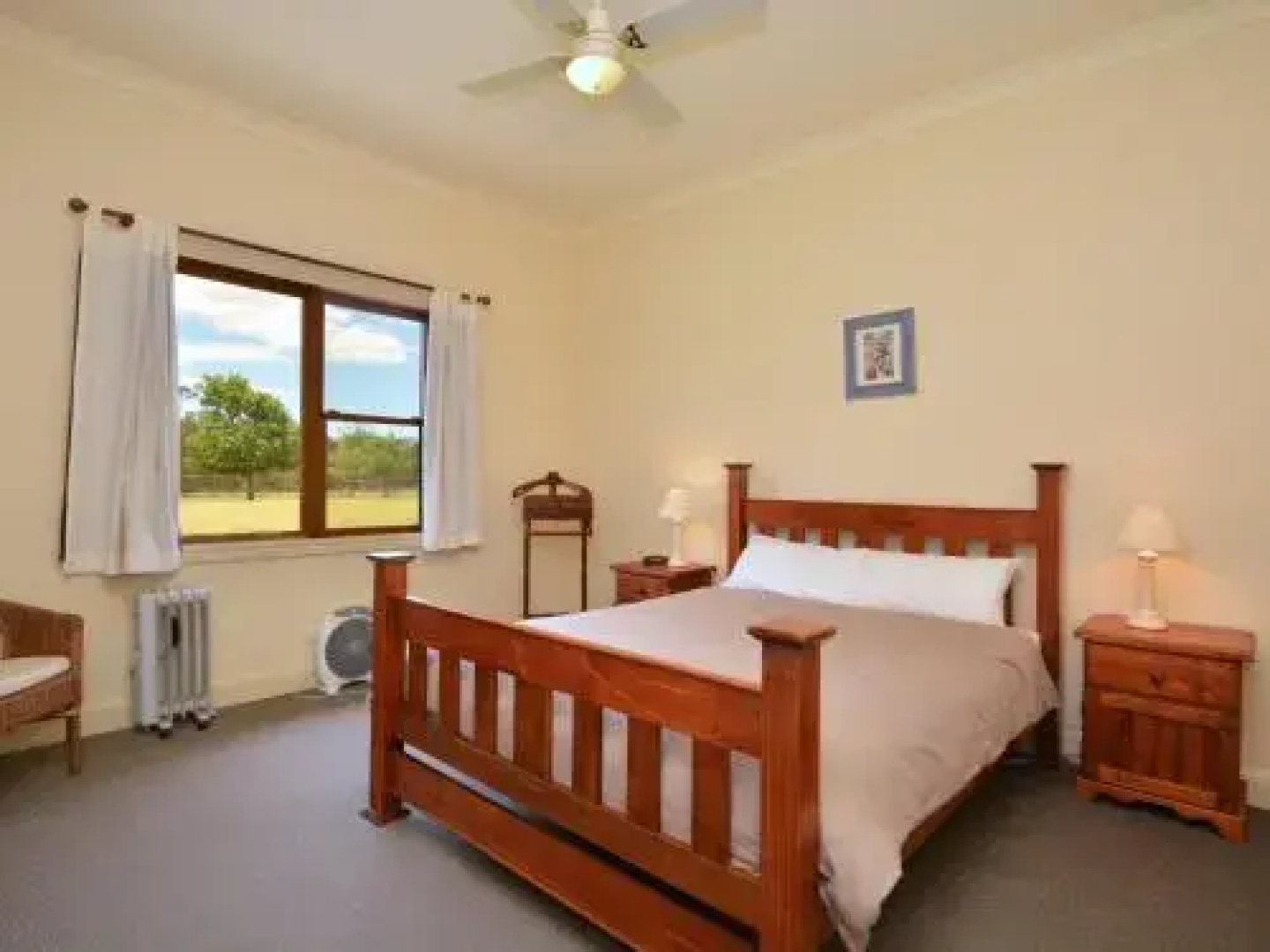 Grasmere Estate Homestead - hear the Lions roar from nearby Hunter Valley Zoo