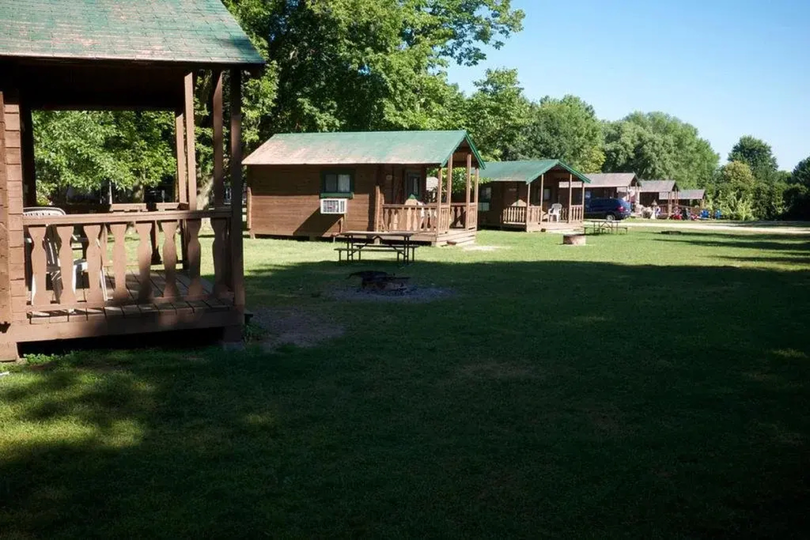 Fremont Jellystone Park Comfort Cabin 15