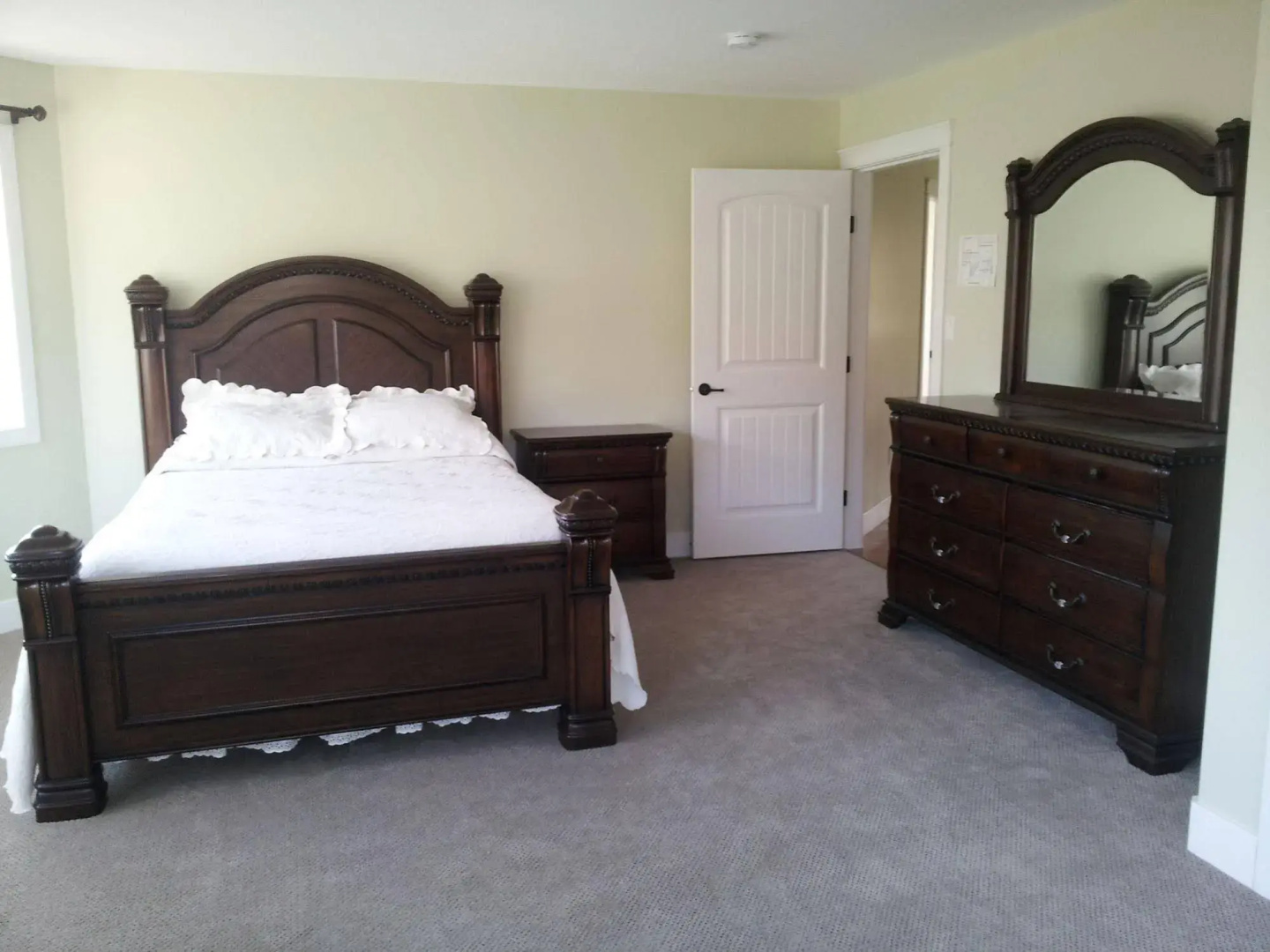 Harvelle House Bed & Breakfast