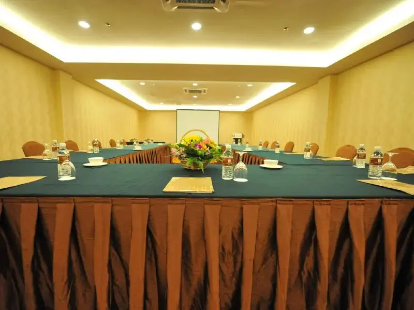 11@Century Hotel