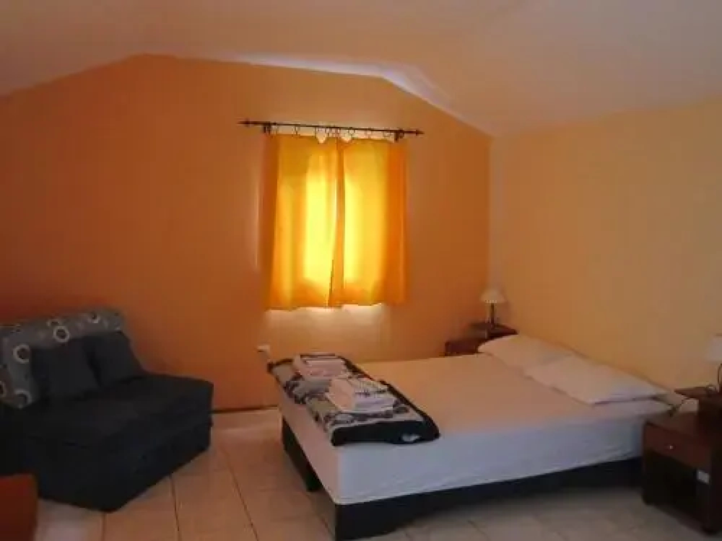 Pension/Appartement Lale