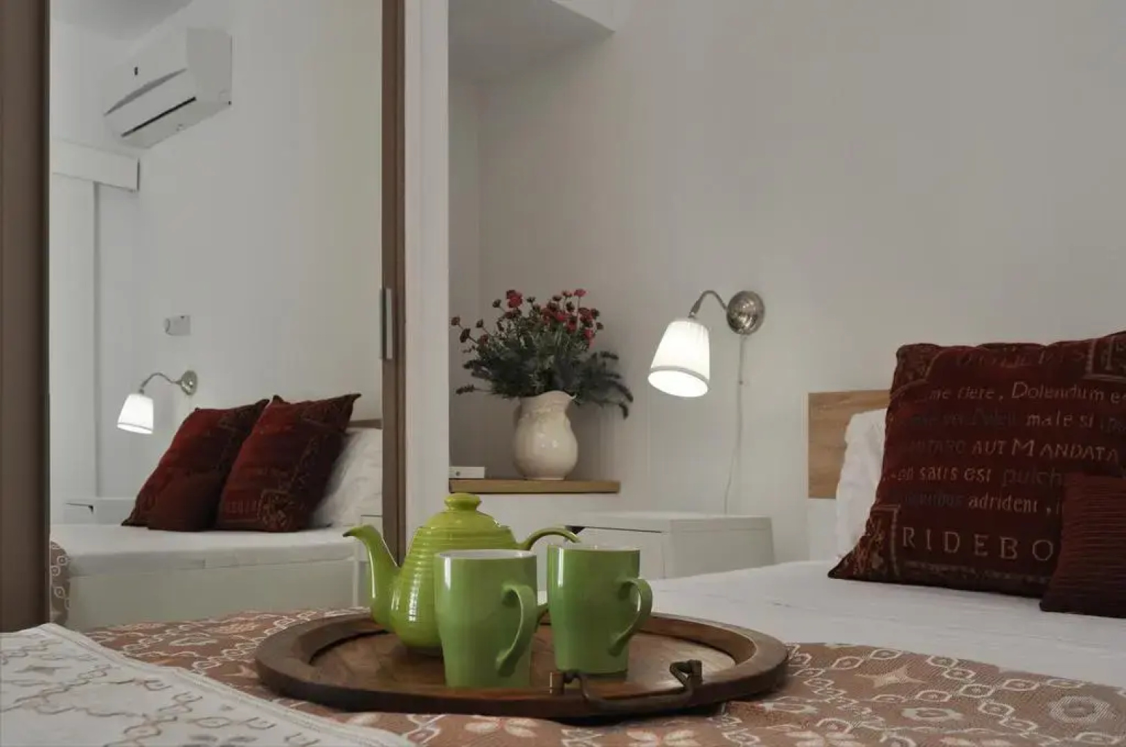 Royal Sunset Studios & Apartments