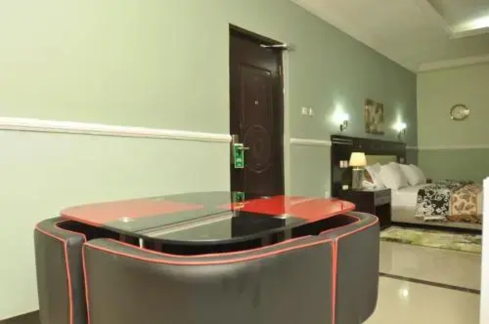 Randekhi Royal Hotel - Gold Wing