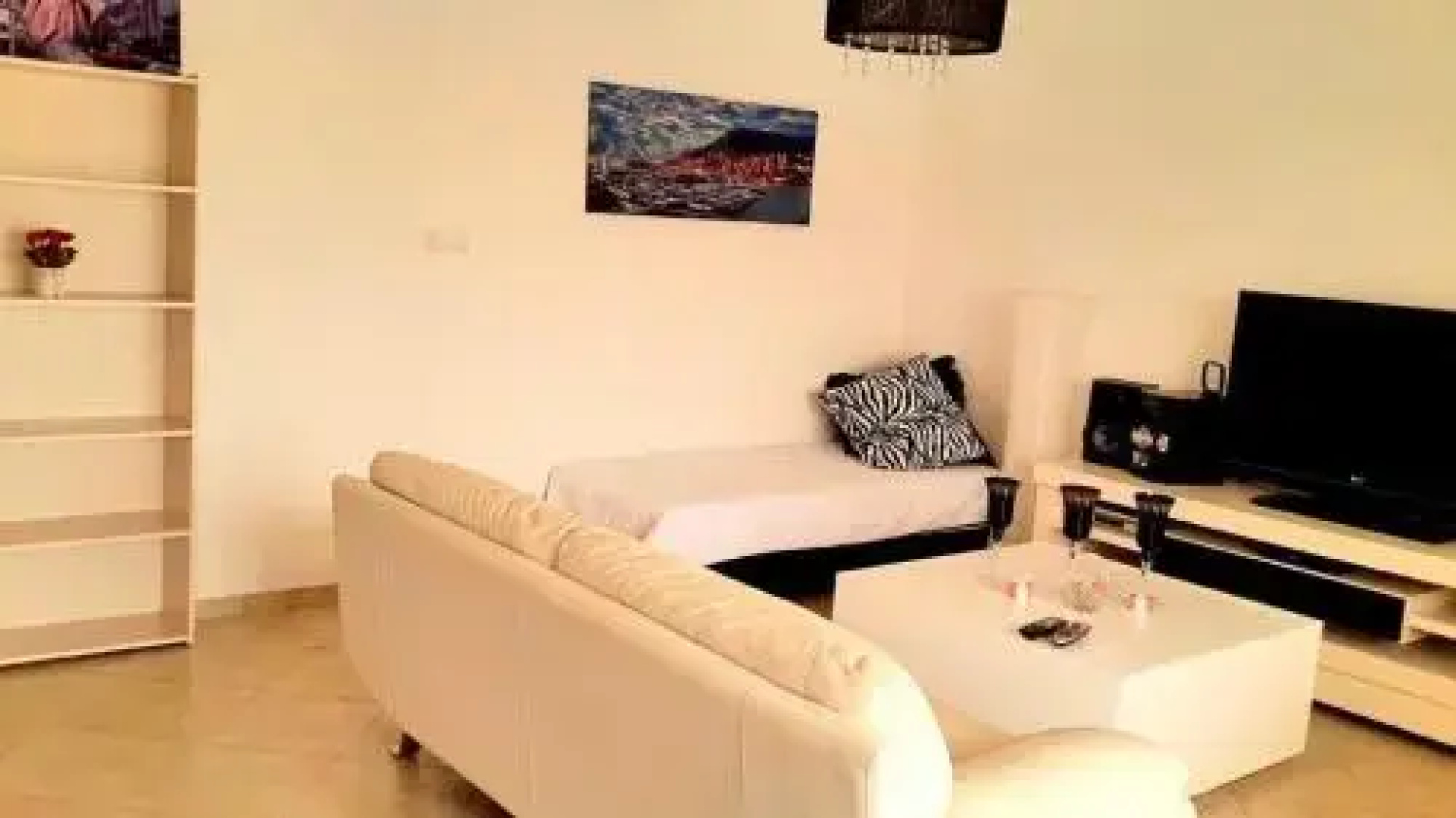 Desert Pearl Holiday Home