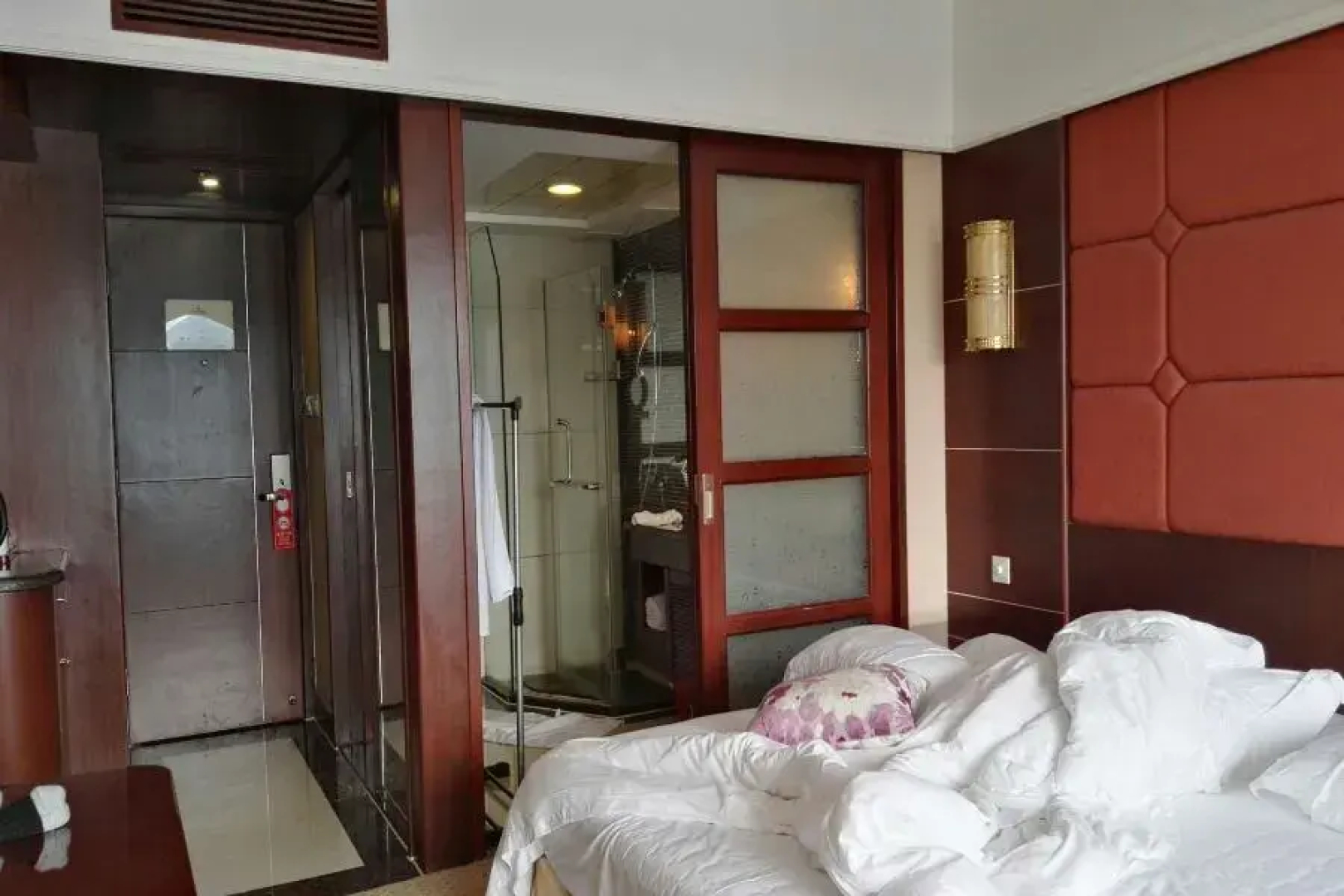 Scenic Holiday Hotel