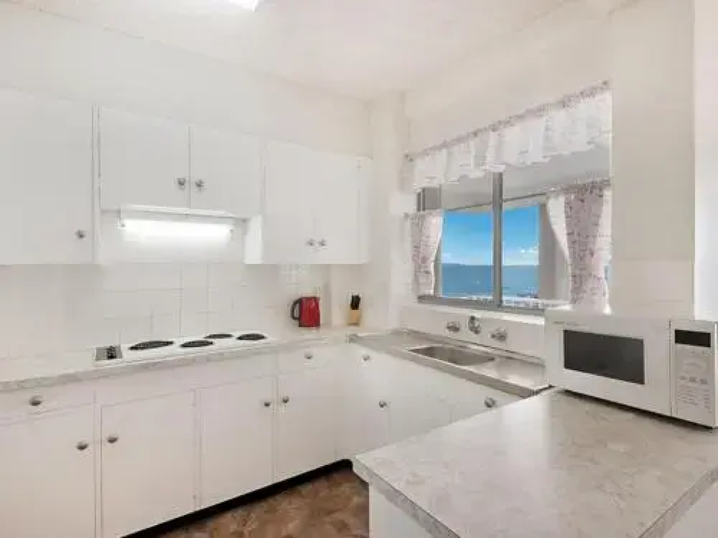 Dolphin Court Unit 6