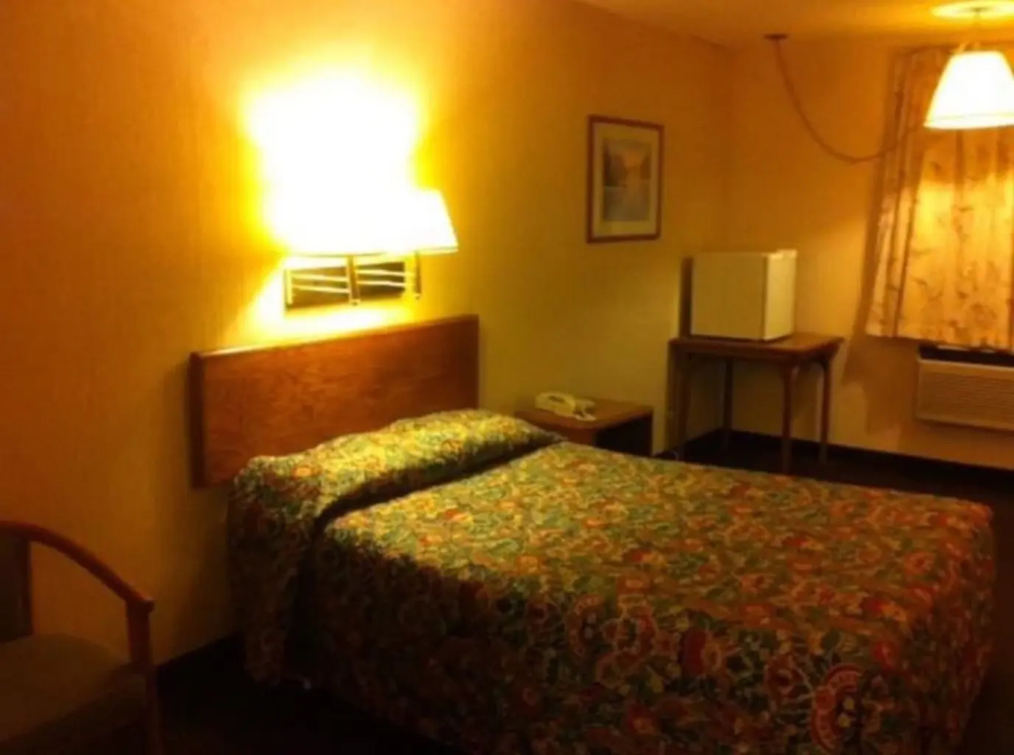 Landmark Inn