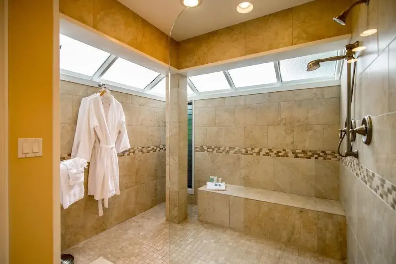 Bay Villa 21G4 Gold Beach Front by RedAwning