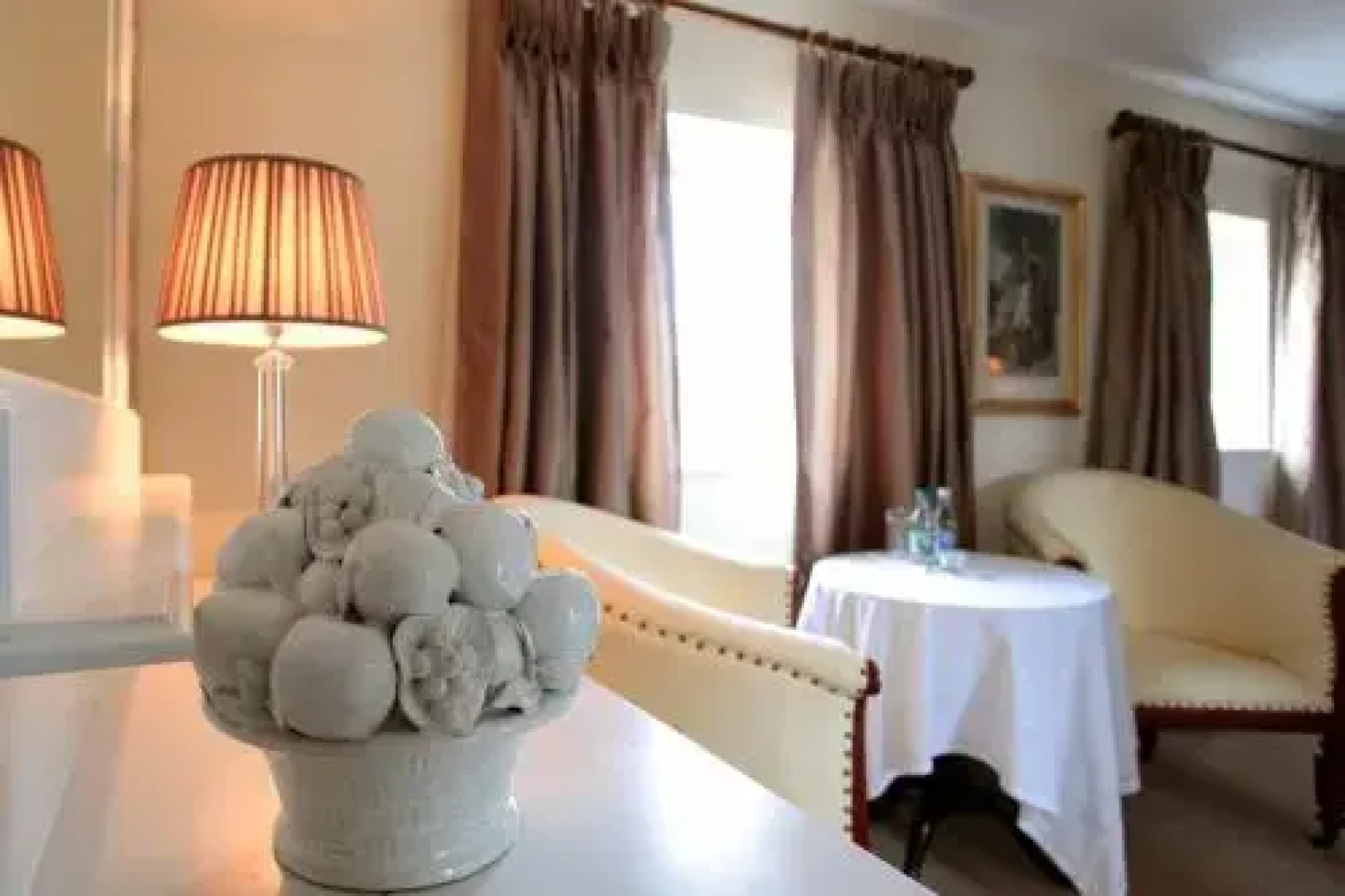 Danny Minnies Country House