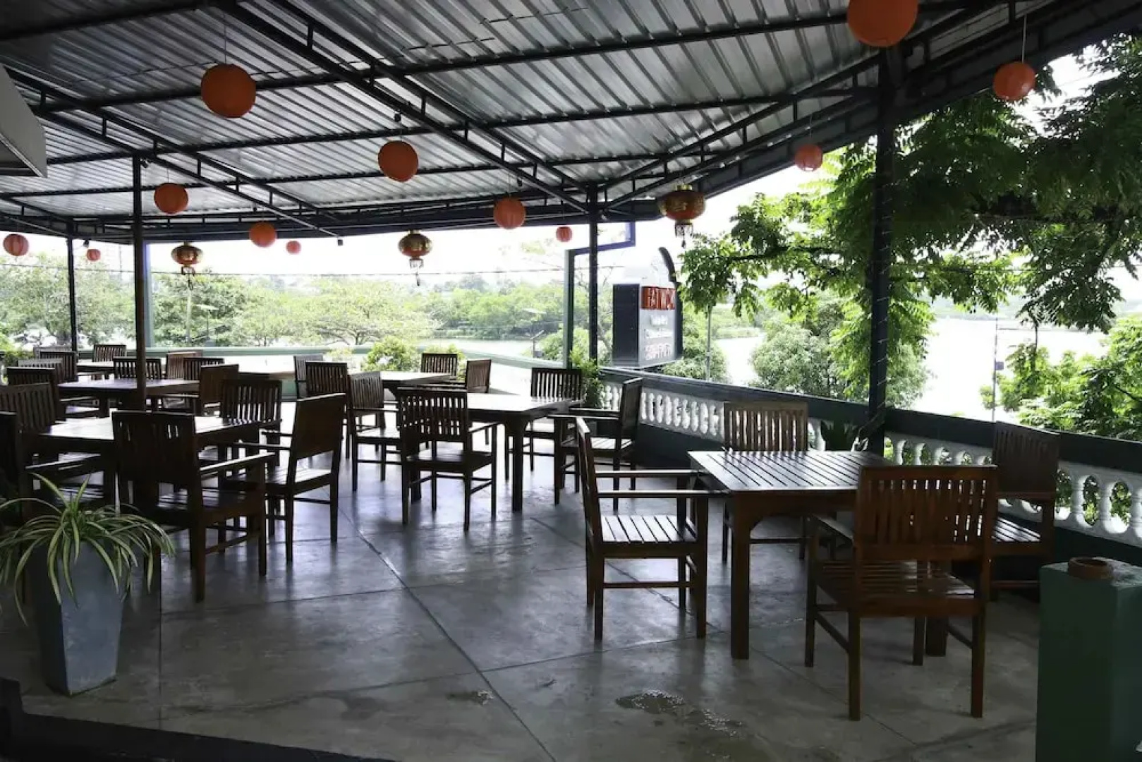 Yoho Relax On Kotte