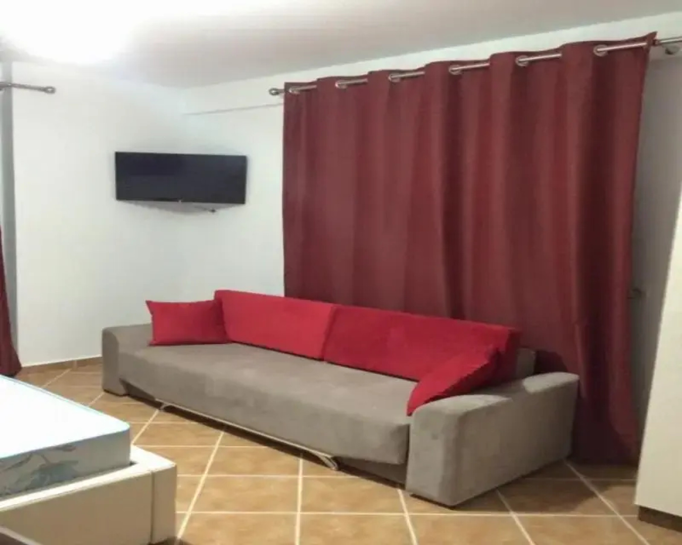 Hotel Erjani