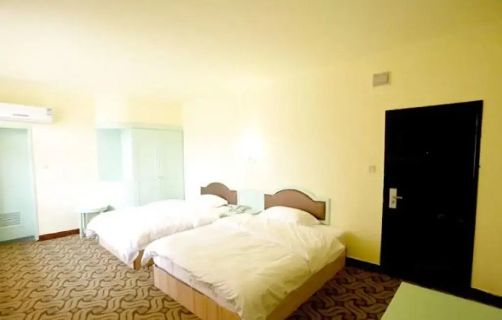 Baofeng Mountain Hotel