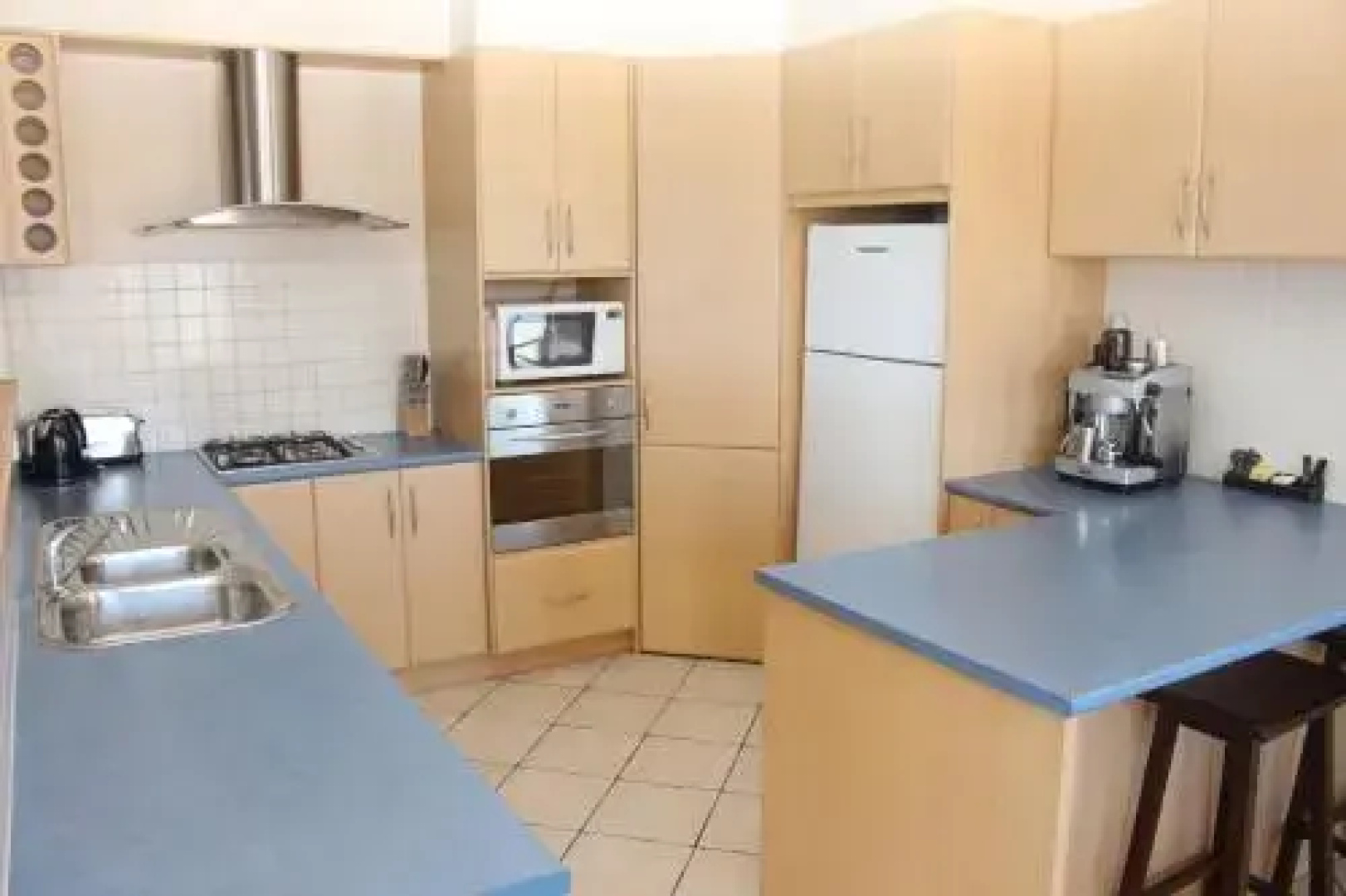 The Lighthouse - Beachfront Accommodation