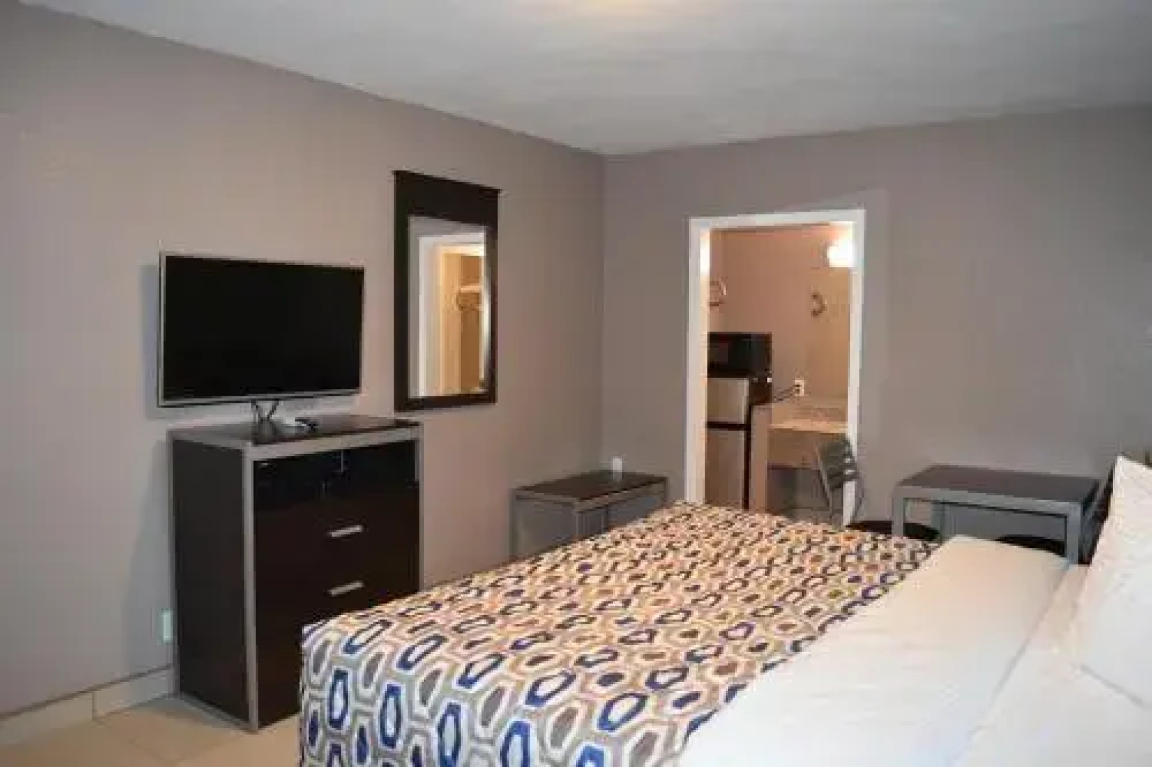Woodfield Inn