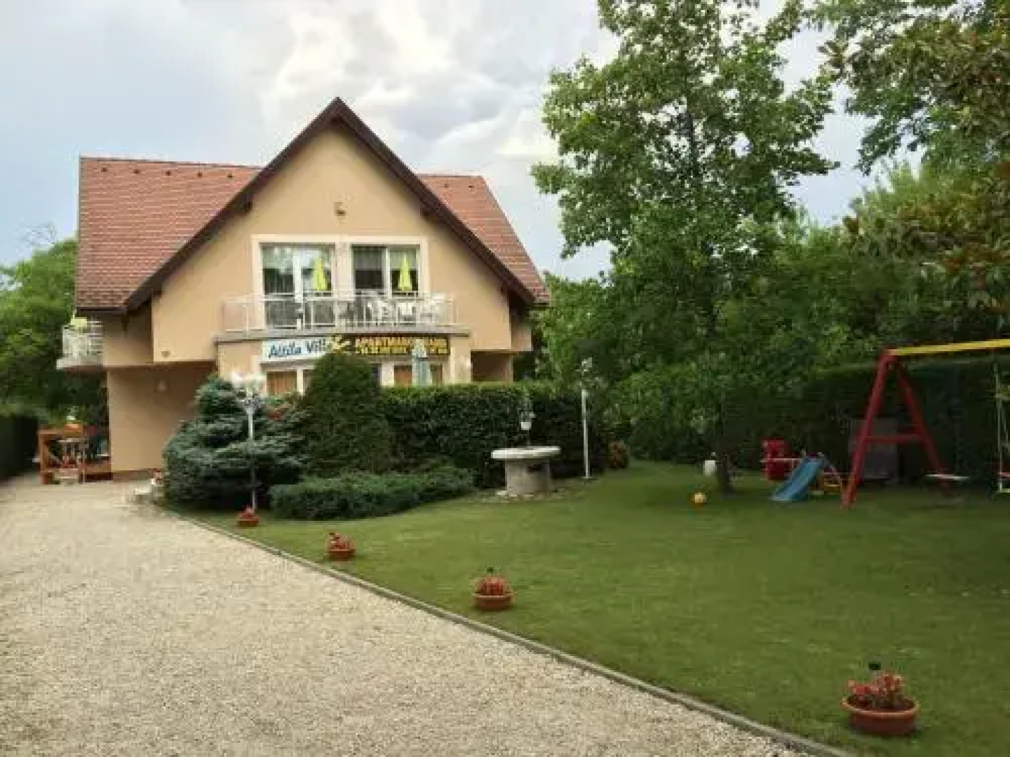 Attila Villa