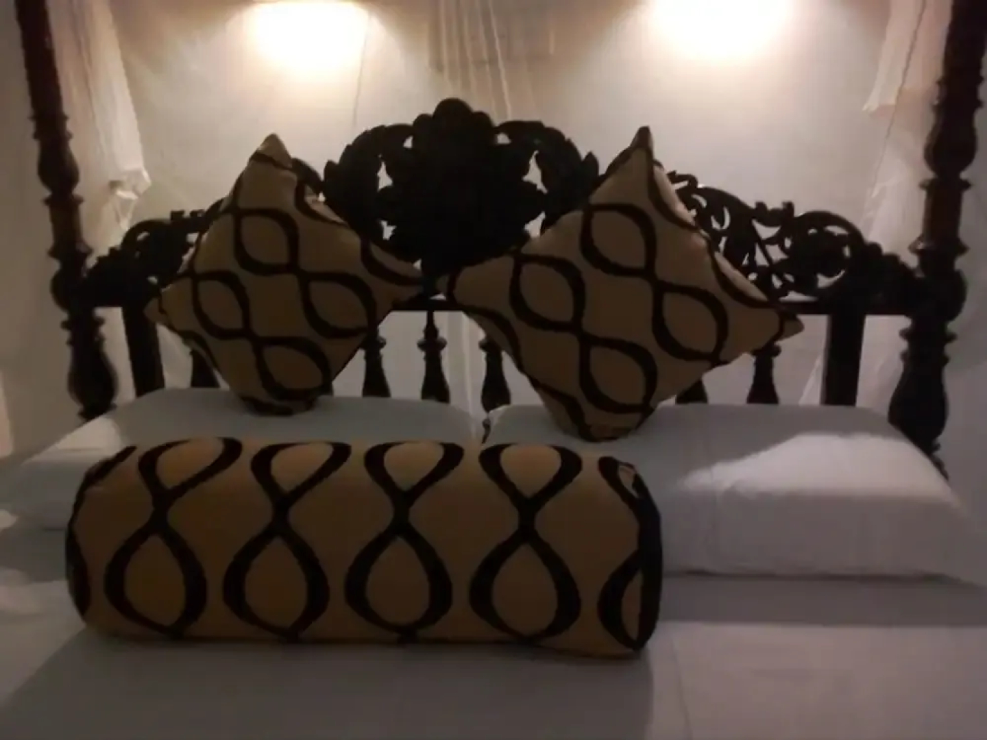 Nu-vin Beach Hotel