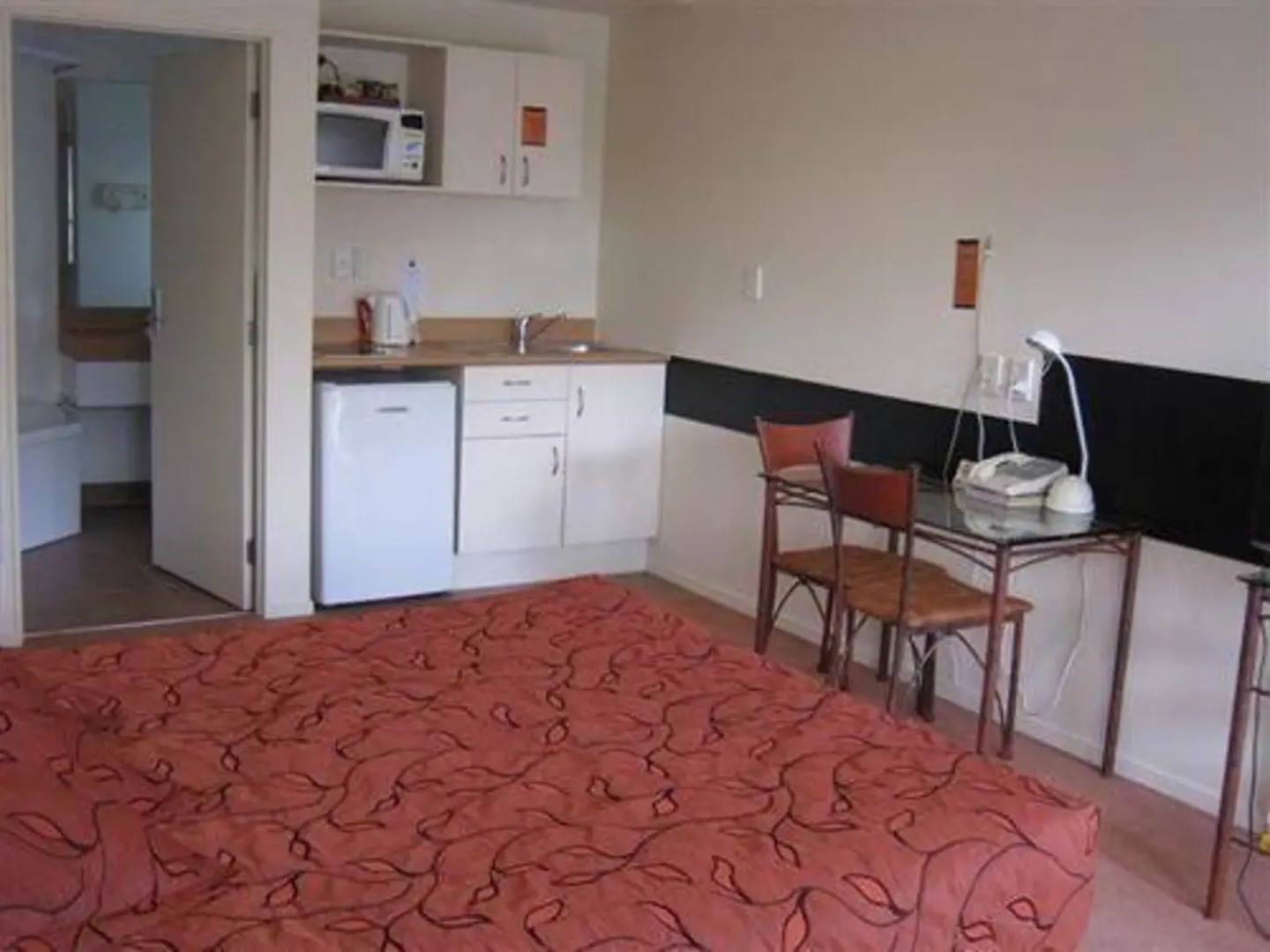 Albany Executive Motor Inn