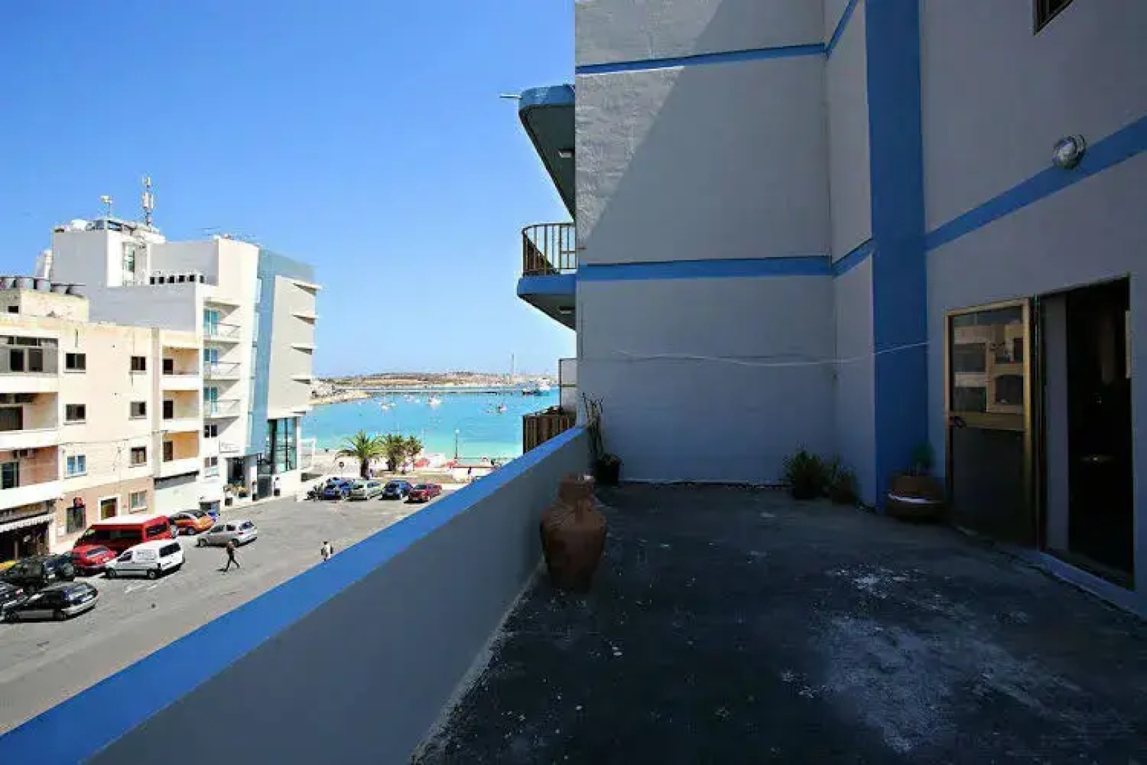 Renos Guest House