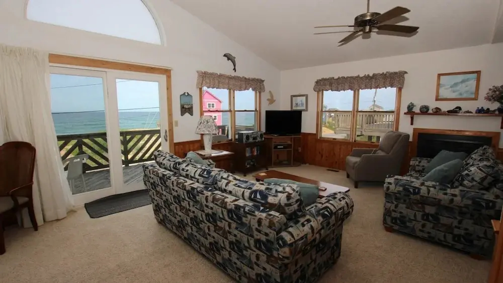 Dolphin Watch - 4 Br Home