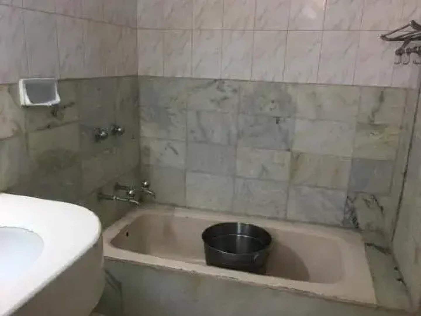 Iroomz Shanbhag Towers International
